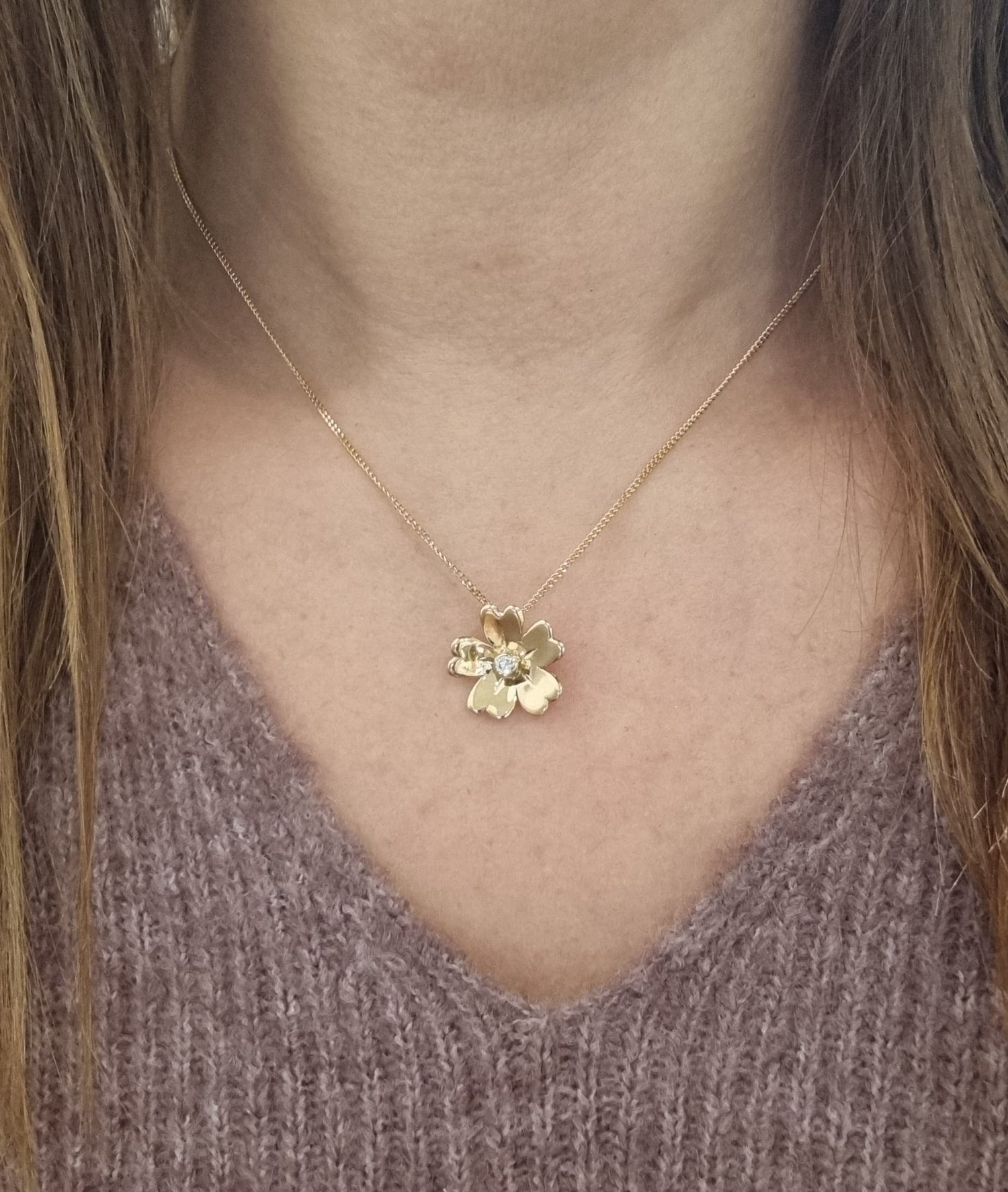 GULLVIVA (Primula veris) 18K necklace with diamond