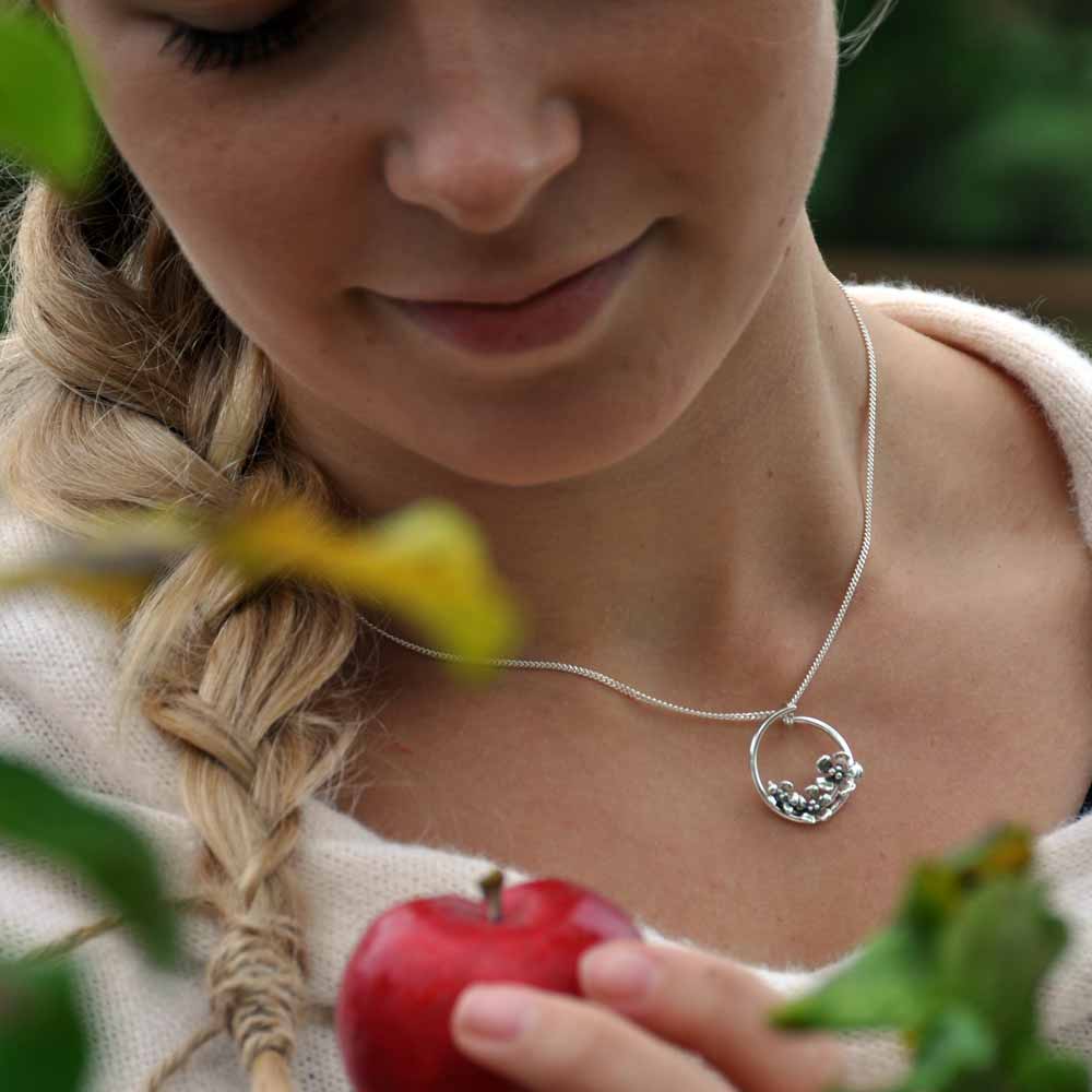 ÄPPELBLOM (Apple blossom) necklace