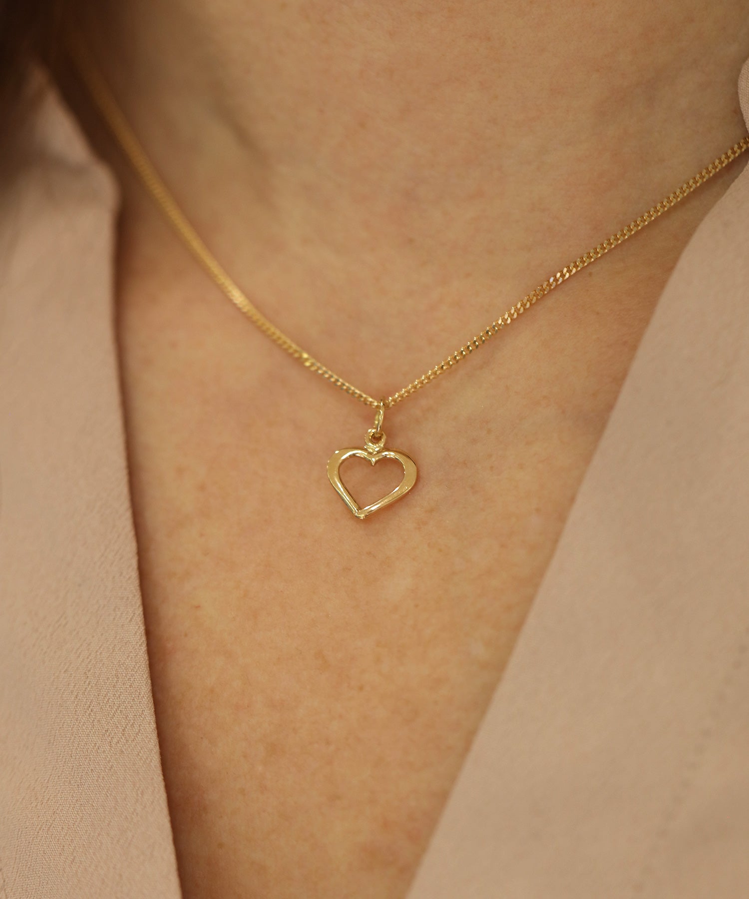 HJÄRTLIG (Hearty) 18K necklace