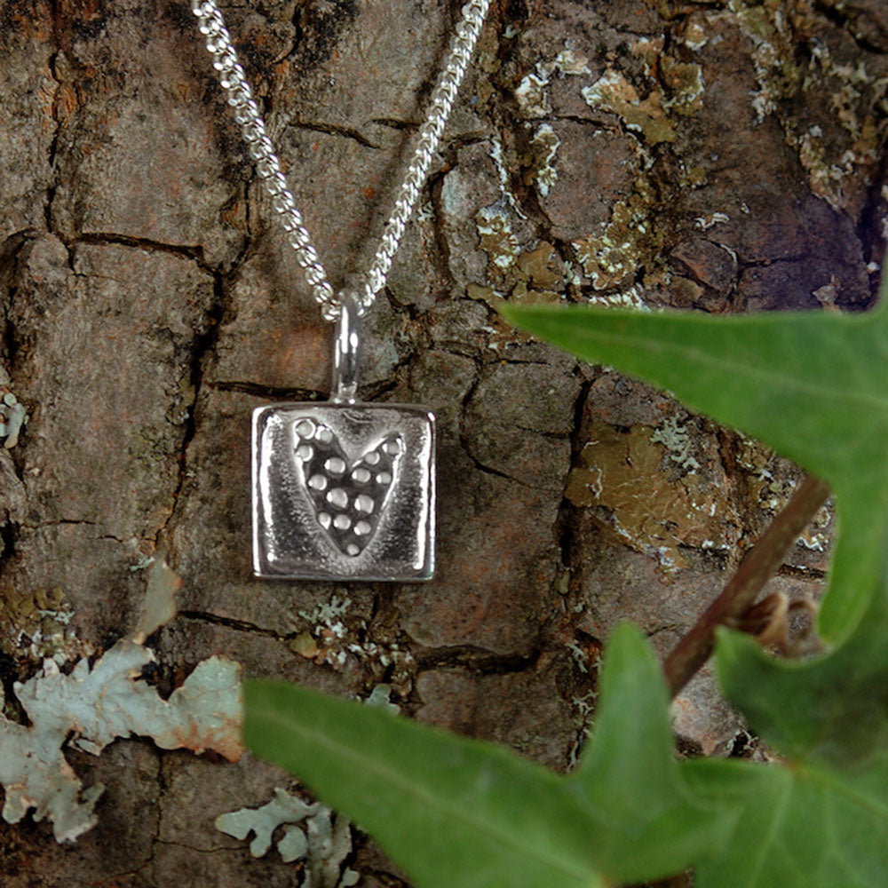 LYCKOHJÄRTA (Heart of luck) necklace