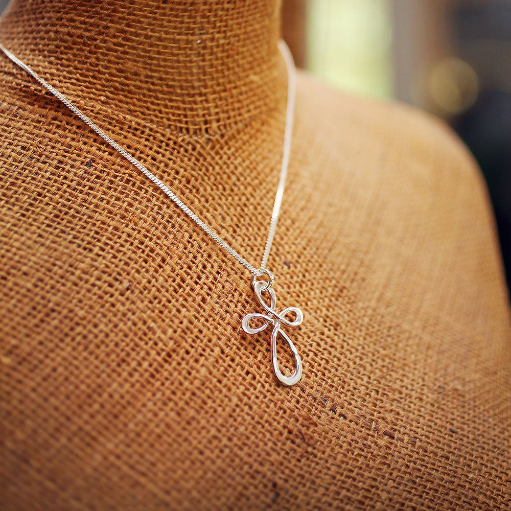 SIRLIGT (Delicate) CROSS necklace